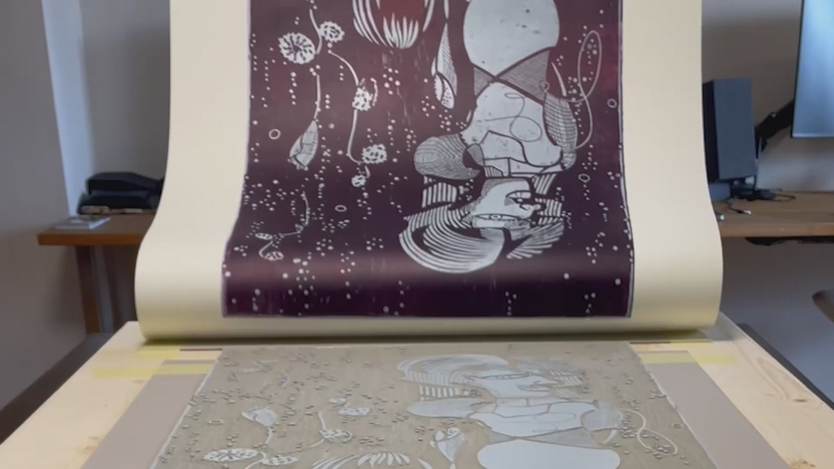 An introductory video about Aurelia Astor that shows the creation process of her hand-printed linocut, “Underwater Love.”